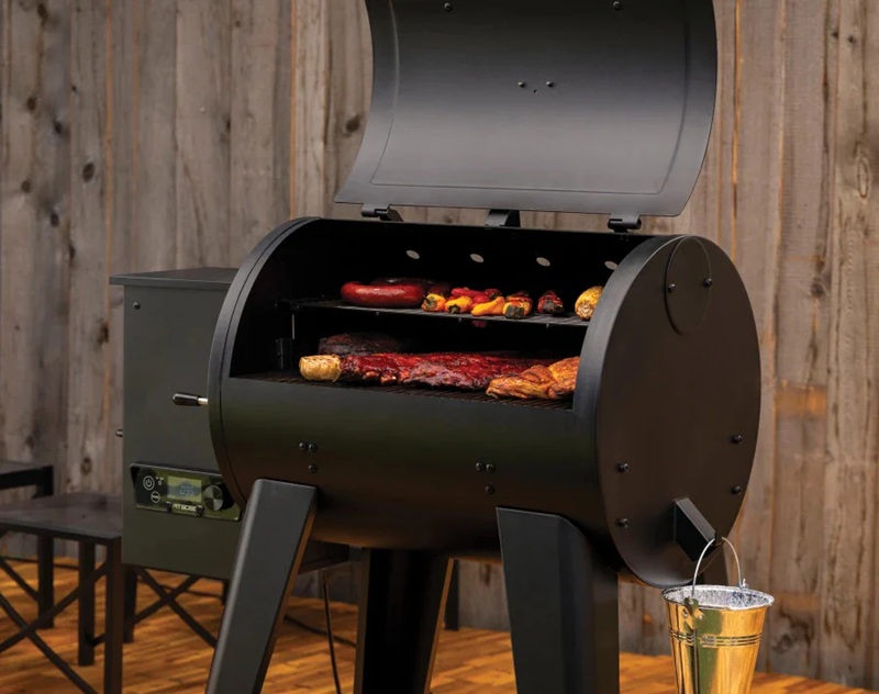 Pit Boss 700FB2